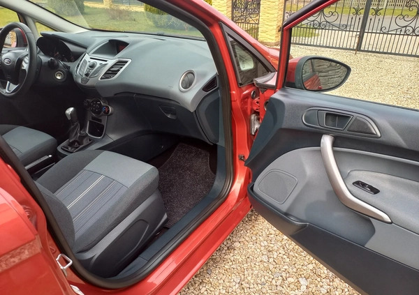 Ford Fiesta cena 21900 przebieg: 116000, rok produkcji 2009 z Staszów małe 67